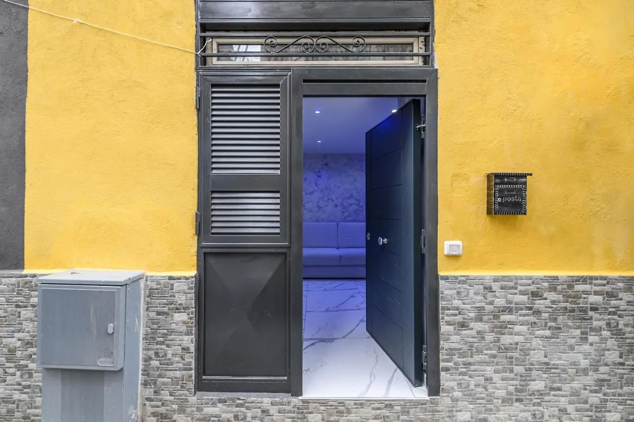 La Magnifica Napoli Apartments White House 0*, Naples
